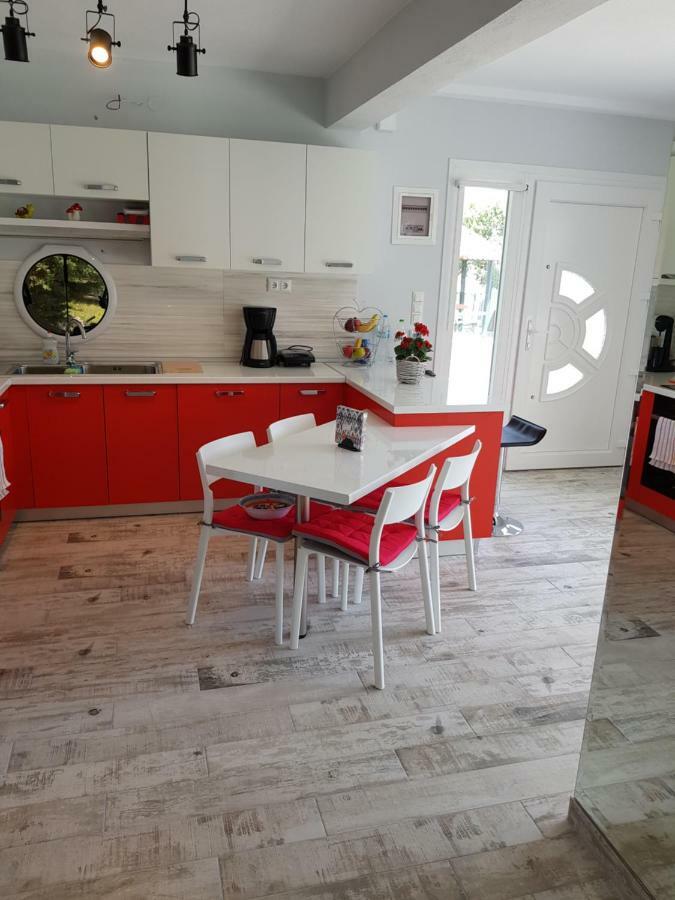 Maison d'hôtes Nautilus à Nea Iraklitsa Extérieur photo